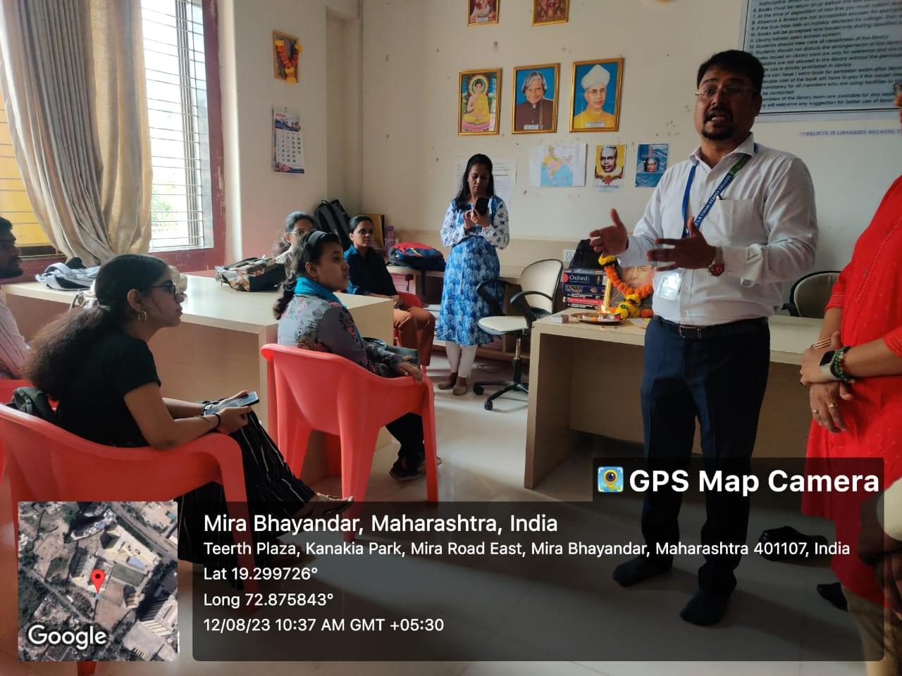 Shree L. R. Tiwari Degree College of Arts, Commerce and Science Mumbai Library photo 3